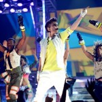 2136669-Justin-Bieber-performing