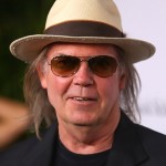 20120927-neil-young-306x-1348775906