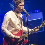 220px-Noel_Gallagher_at_Razzmatazz_Barcelona_Spain-5March2012_3