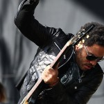 08817_194847_LennyKravitz1V08_AW