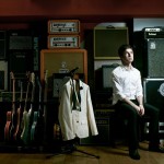 Noel-Gallagher-GQ_16Oct13_b_1083x658