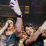 chainsmokers-selfie-650-430