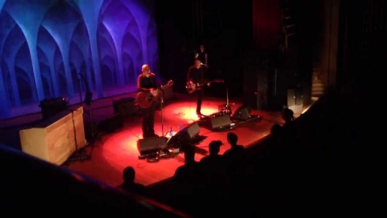 The Smashing Pumpkins Does The Gish Album In Under 6 Minutes