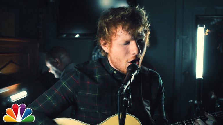 Ed Sheeran Performs Fetty Wap’s “Trap Queen” With The Roots On The Tonight Show.