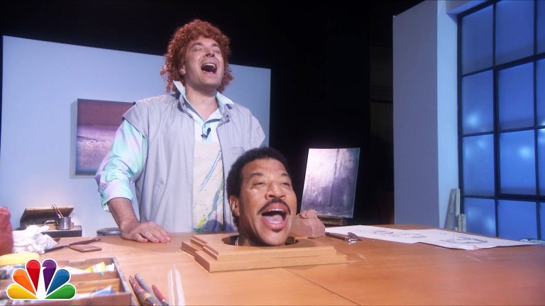 Jimmy Fallon Sings “Hello” with Lionel Richie’s Head