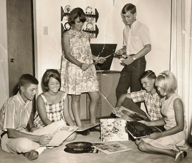 Teenage record party, 1950s-60s (4)