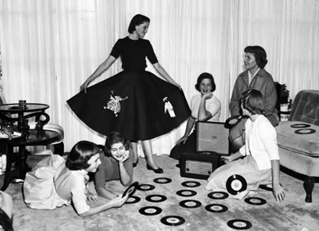 Teenage record party, 1950s-60s (5)