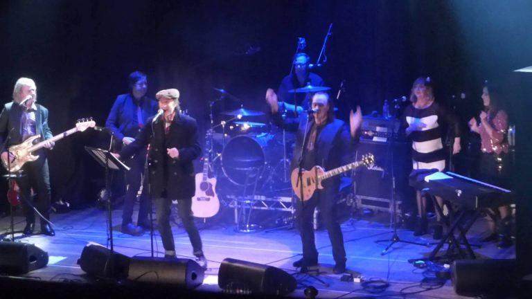 Hell Has Frozen Over. The Kinks’ Ray And Dave Davies Reunite For ‘You Really Got Me’