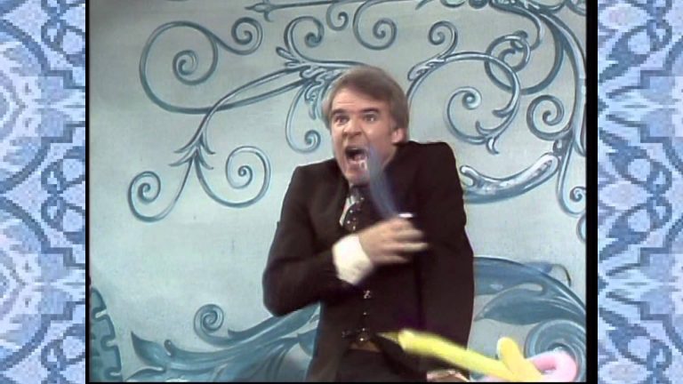 Steve Martin Makes Balloon Animals On The Muppet Show