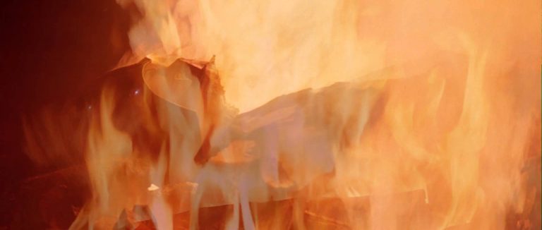 Watch 5 Hours Of This Darth Vader Yule Log