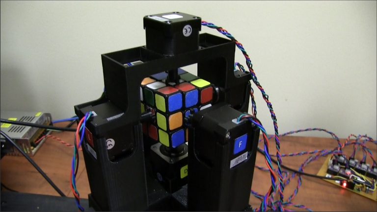 A Robot Just Solved The Rubik’s Cube In 1 Second. RUN FOR YOUR LIVES!