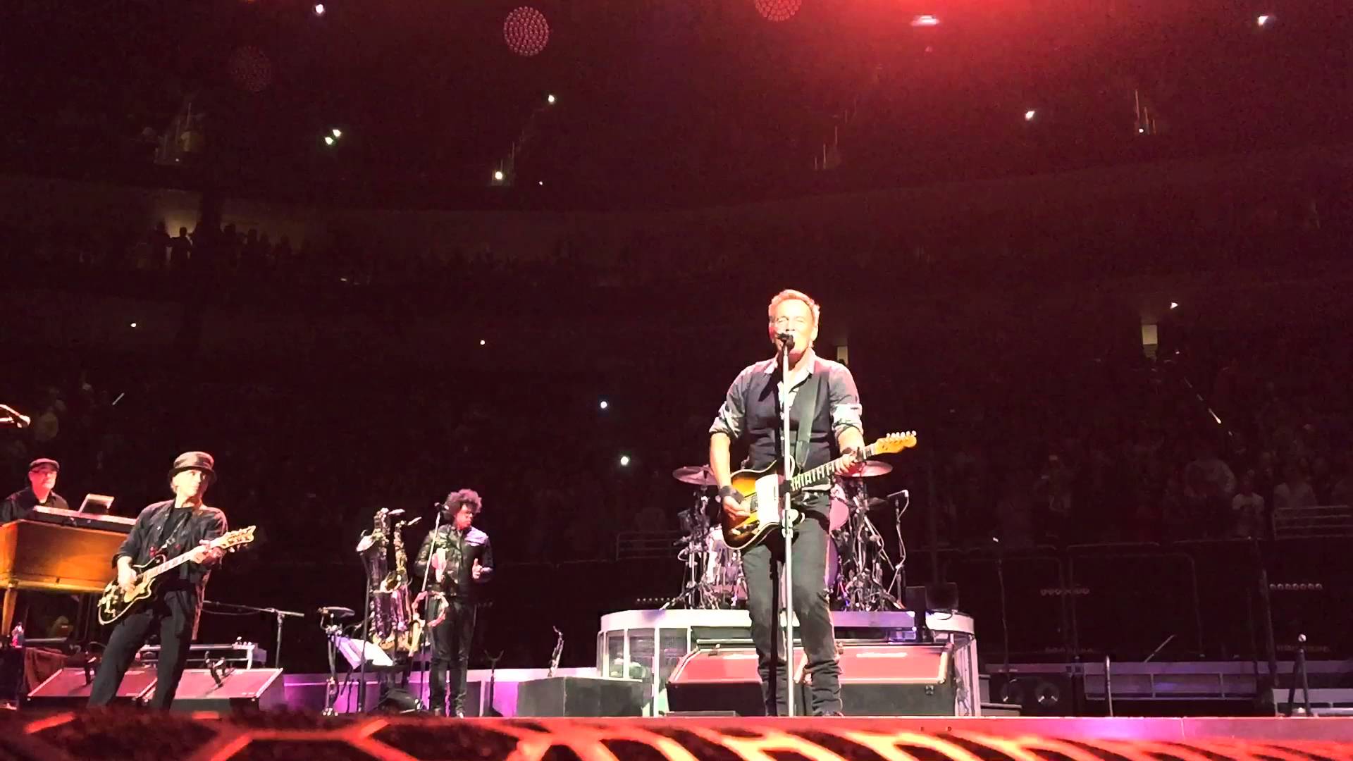 Bruce Springsteen Remembers David Bowie With ‘Rebel Rebel’ Cover