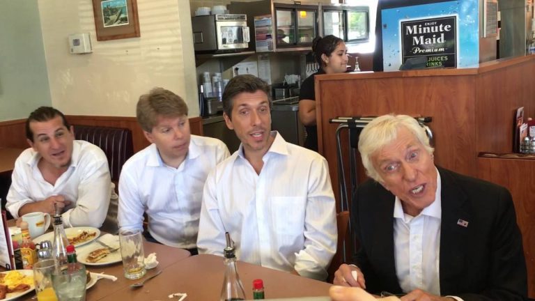 Dick Van Dyke and the Vantastix Perform ‘Chitty Chitty Bang Bang’ at Denny’s in Santa Monica