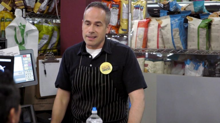 Grocery store in affluent area raises prices 5 times the normal to highlight poverty