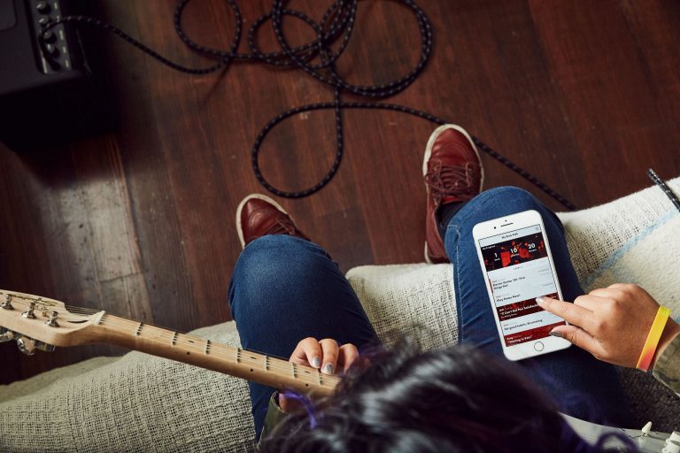 Fender Guitars Aims To Replace The Guitar Teacher For $20 A Month And Help From U2’s The Edge