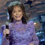 Loretta-Lynn-630×420