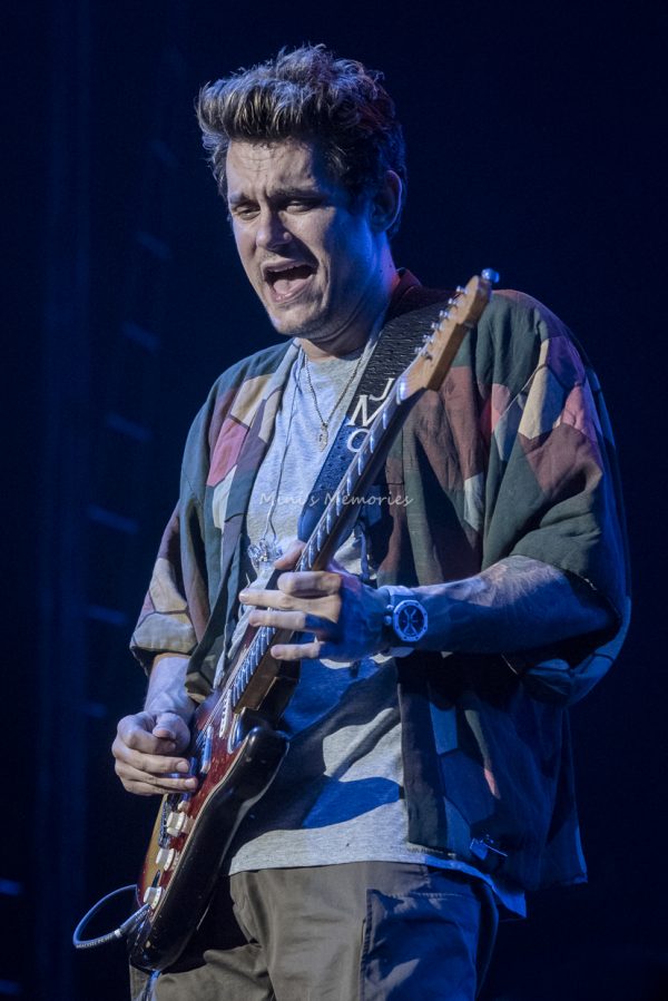 Photo Gallery John Mayer with Dawes at Toronto's Budweiser Stage