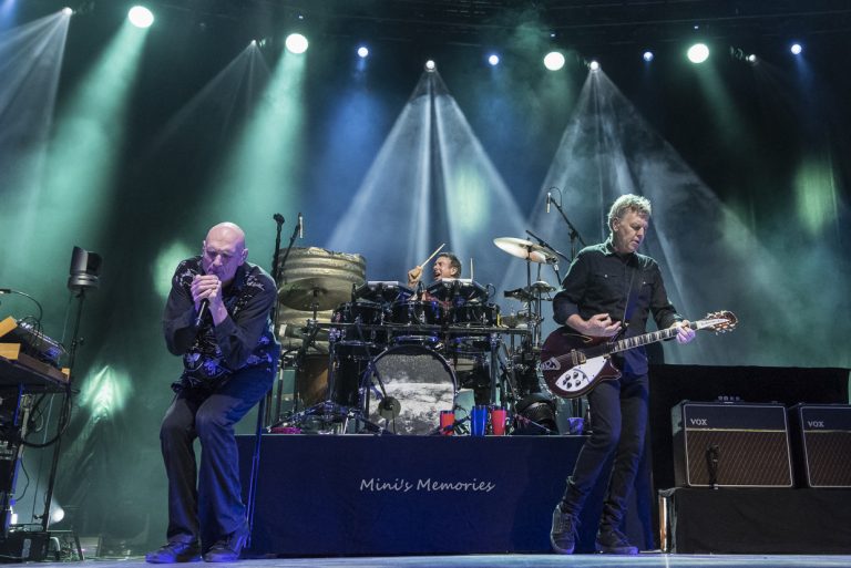 Photo Gallery: Midnight Oil with Matthew Good and The Living End at Toronto’s Budweiser Stage