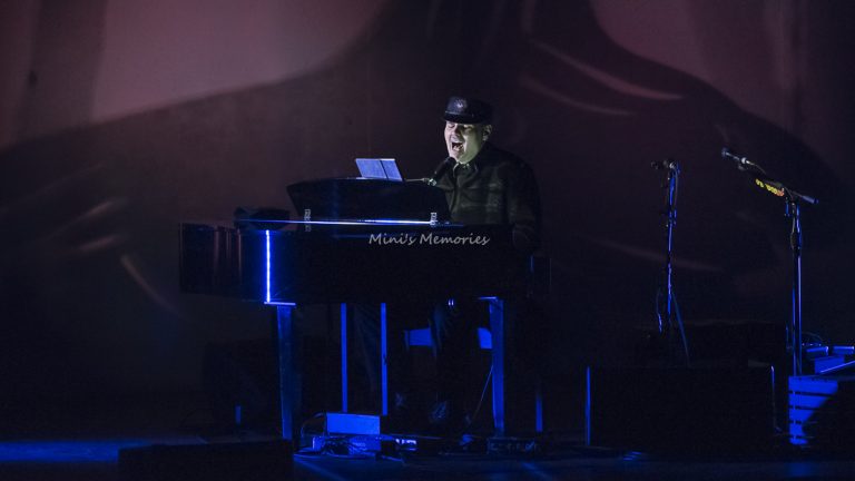 Photo Gallery: William Patrick Corgan at Toronto’s Queen Elizabeth Theatre