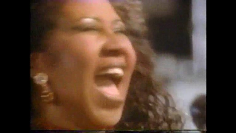Aretha Franklin Sings “Deliver Me” About Pizza Hut In 1992