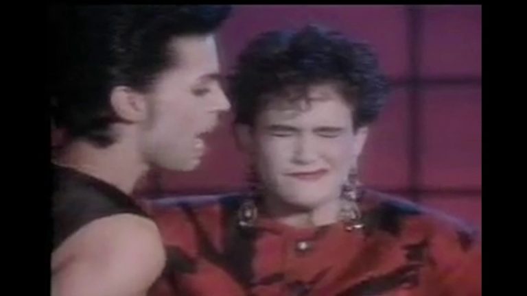 Prince’s “Kiss” Video Without Music Is Hilarious