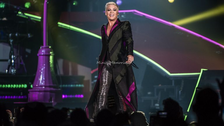 Photo Gallery: Pink at Toronto’s Air Canada Centre