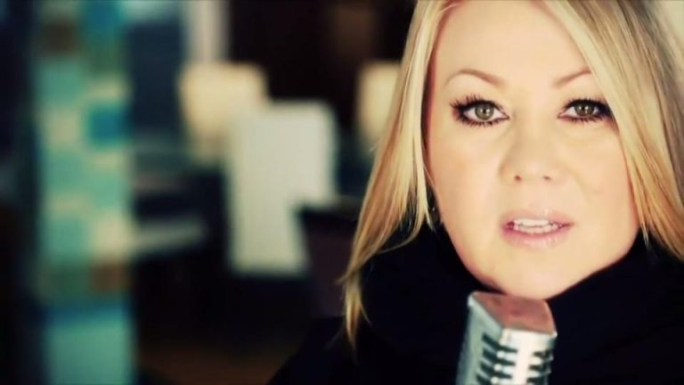 Jann Arden Announces “These Are The Days” Tour