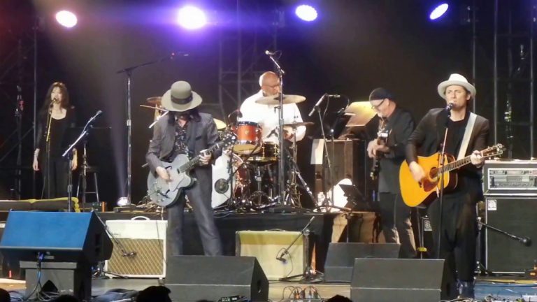 Watch The Heartbreakers Play Together For The First Time Since Tom Petty’s Death