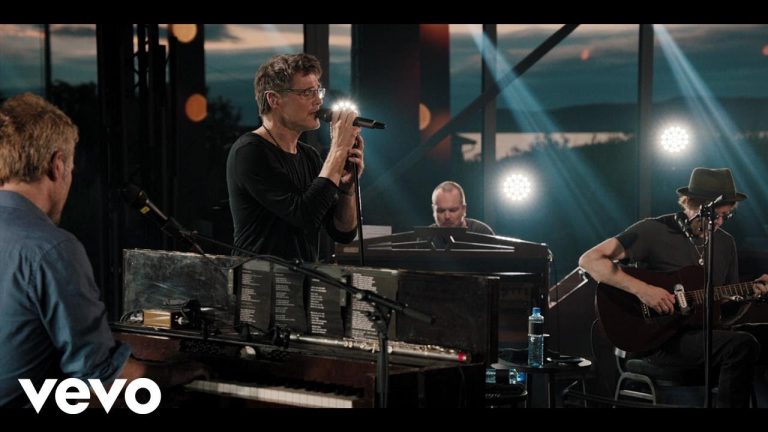 Watch A-ha Perform An Acoustic Version Of “Take On Me” And It’s GREAT