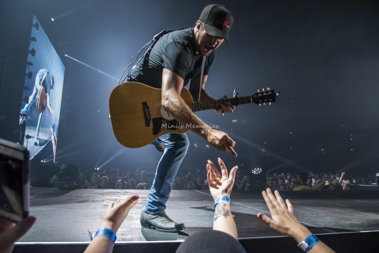 Photo Gallery: Luke Bryan with Sam Hunt and Jon Pardi at Toronto’s Rogers Centre