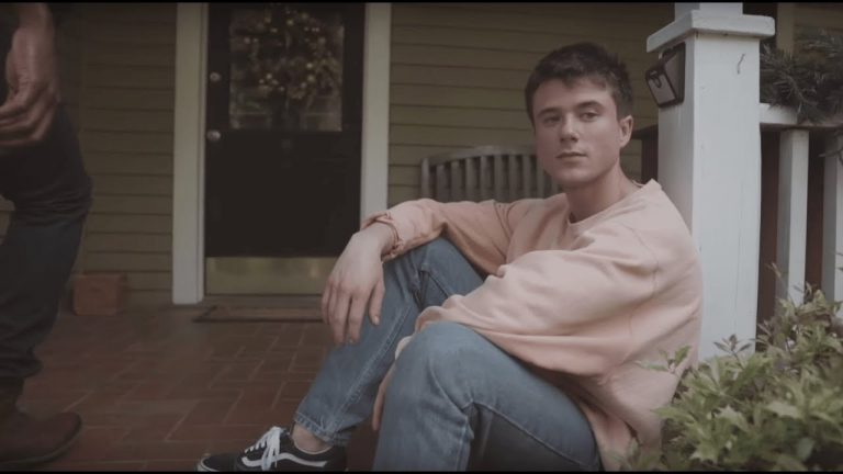 Alec Benjamin Unveils Video For “let Me Down Slowly”