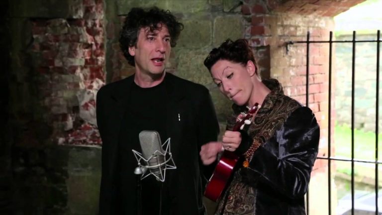Amanda Palmer and Neil Gaiman Sing”Makin’ Whoopee” Together