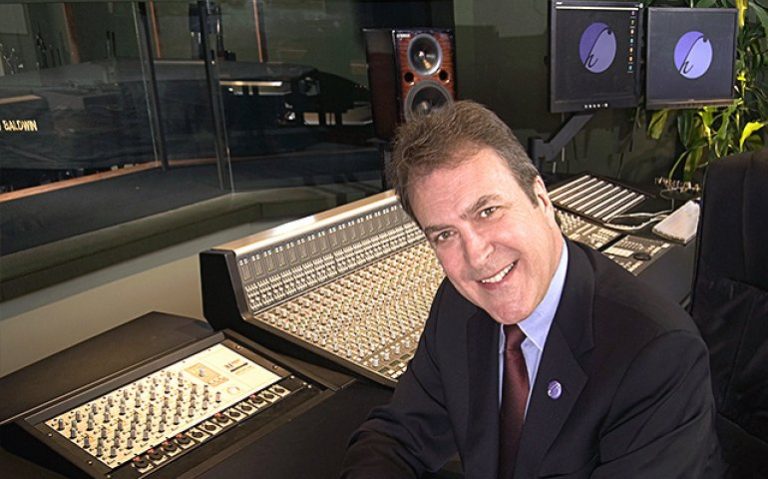 John Harris Receives Cashbox Legacy Award