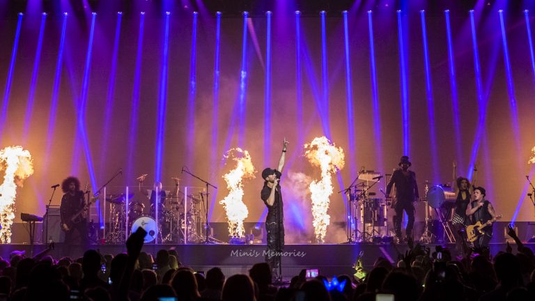 Photo Gallery: Enrique Iglesias at Niagara Falls’ Fallsview Casino