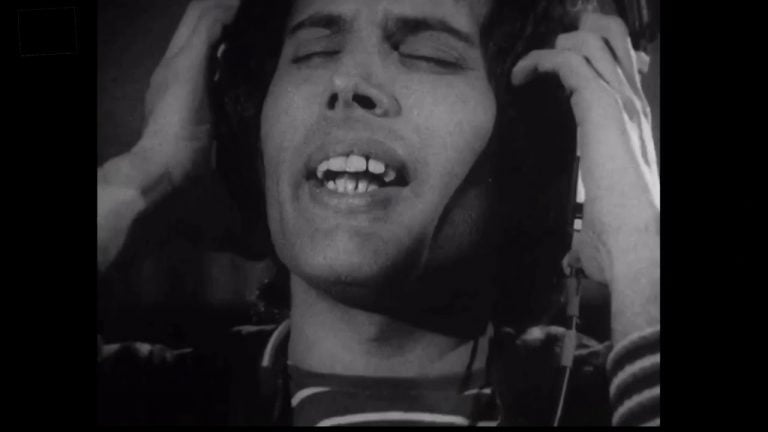 Video: Queen Rehearsing ‘We Are The Champions’ In The Studio