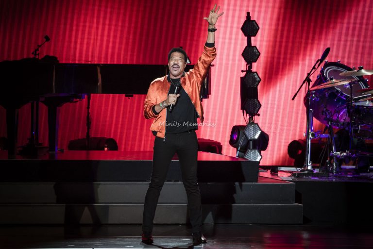 Photo Gallery: Lionel Richie at Toronto’s Budweiser Stage
