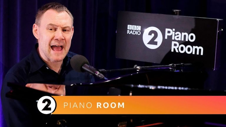 David Gray Covers Peter Gabriel’s “Sledgehammer