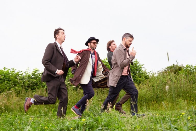 Supergrass are reforming for a theatre tour of the UK, Europe and North America in 2020