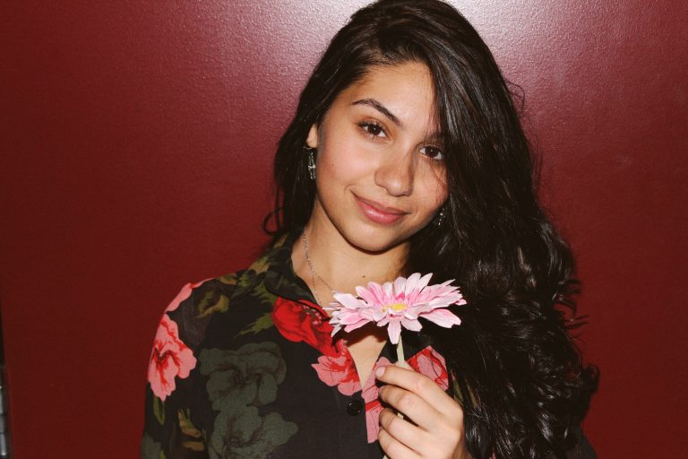 Alessia Cara to receive 2019 Allan Slaight Music Impact Honour at the 2019 Canada’s Walk of Fame Awards