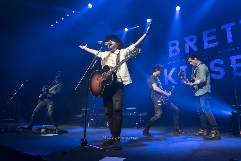 Photo Gallery: Brett Kissel with Eric Ethridge and Emily Reid at Niagara Falls’ Scotiabank Convention Centre