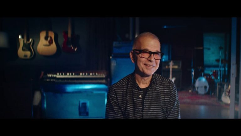 Tony Visconti breaks down David Bowie’s iconic “Space Oddity”