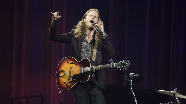 Photo Gallery:  The Lumineers with Mt. Joy and J.S. Ondara at Toronto’s Scotiabank Arena