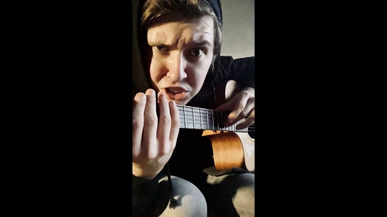 This Guitarist’s Performs Eminem’s ‘Real Slim Shady’ In Fingerstyle Technique