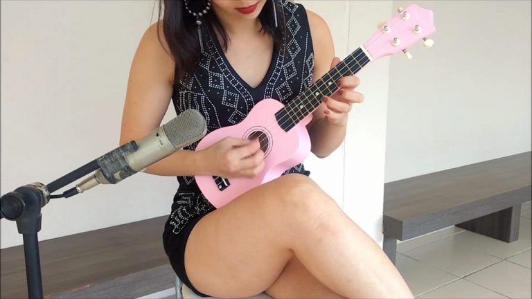 You Need This Ukulele Cover Version Of AC/DC’s “Thunderstruck”