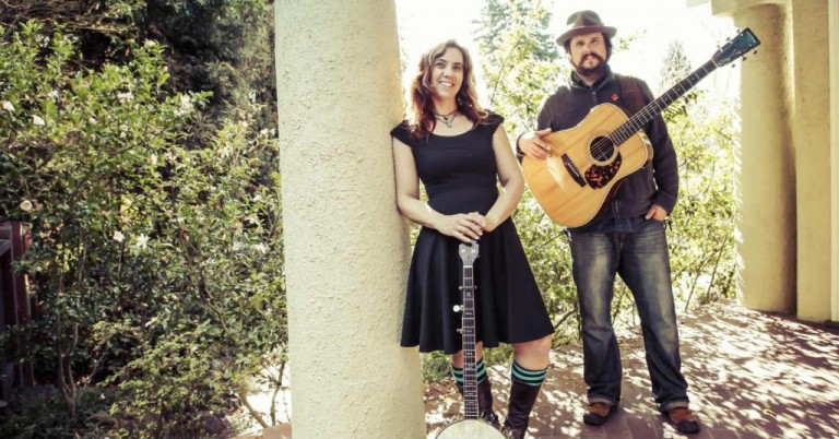 Folk duo THE SMALL GLORIES release new video for “Sing”
