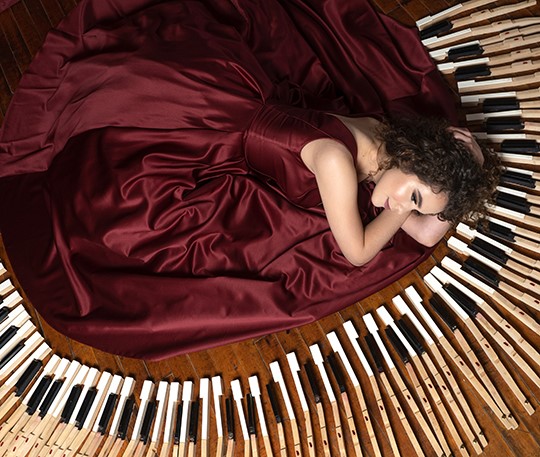 Hamilton, ON’s ALEX WHORMS Sings the Bittersweet Sentiment on Holiday Classic “I’ll Be Home For Christmas”