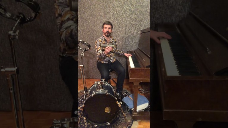 One Man Band Performs “Pump Up the Jam”