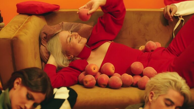 Canadian Pop Songstress Jessia Debuts Music Video For Viral Hit “I’m Not Pretty”