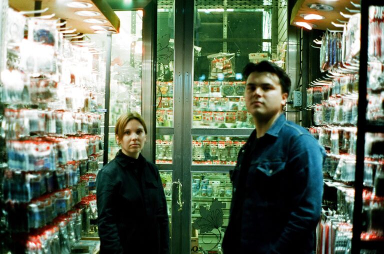 Breezy Folk-Rock Duo ROBINSON KIRBY Are Off to “Find A Way” in New Single