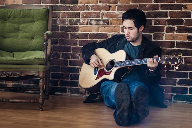 Globetrotting Troubadour MIKE GREEN Honours the Hometown Ties That Bind with New Single, “Always”